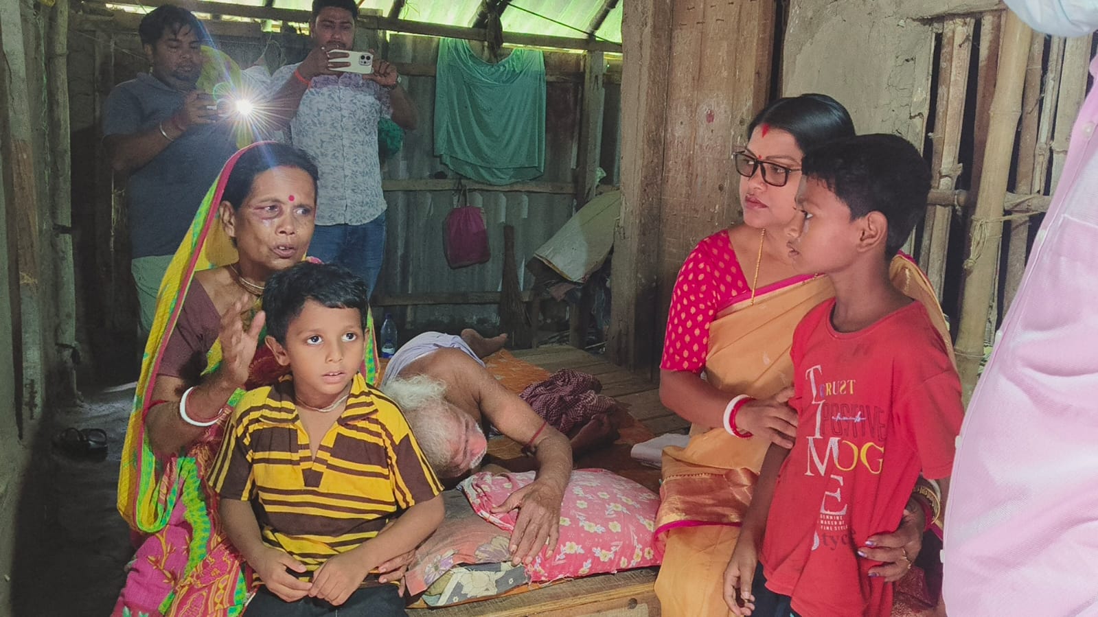 দুই অনাথ শিশুর পাশে বিধায়ক স্বাগতা মান্না, মানবিক উদ্যোগে ফিরল নতুন আশার আলো