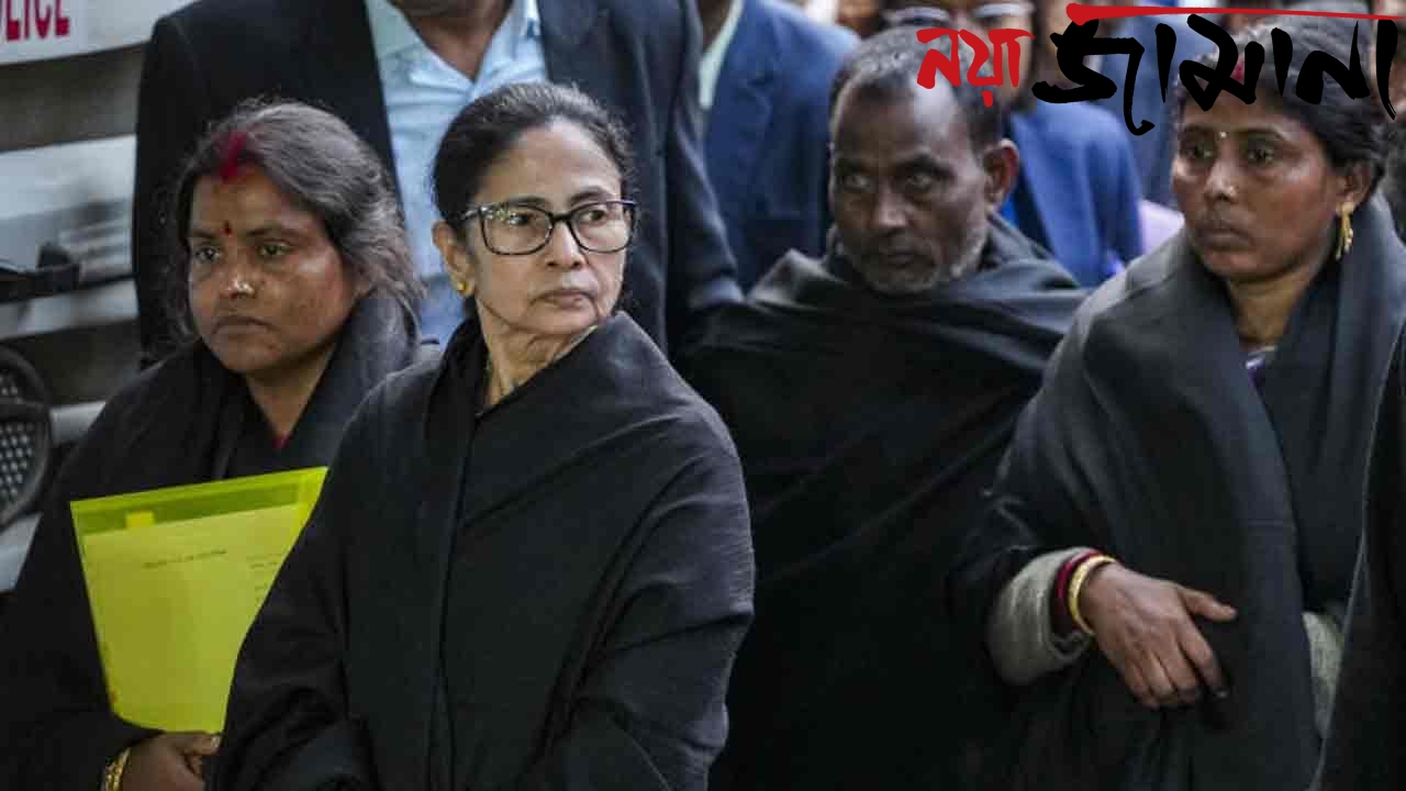 মমতার সুপ্রিম সওয়ালে কমিশনকে নোটিস, সামান্য ভুলে নাম বাদ নয়, নির্দেশ কোর্টের