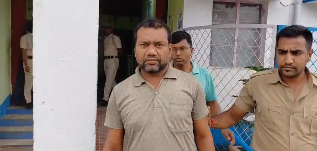 ময়নাগুড়ি বাস দুর্ঘটনা, ধৃত চালককে ৭ দিনের রিমান্ডে চেয়ে আদালতে পেশ পুলিশের